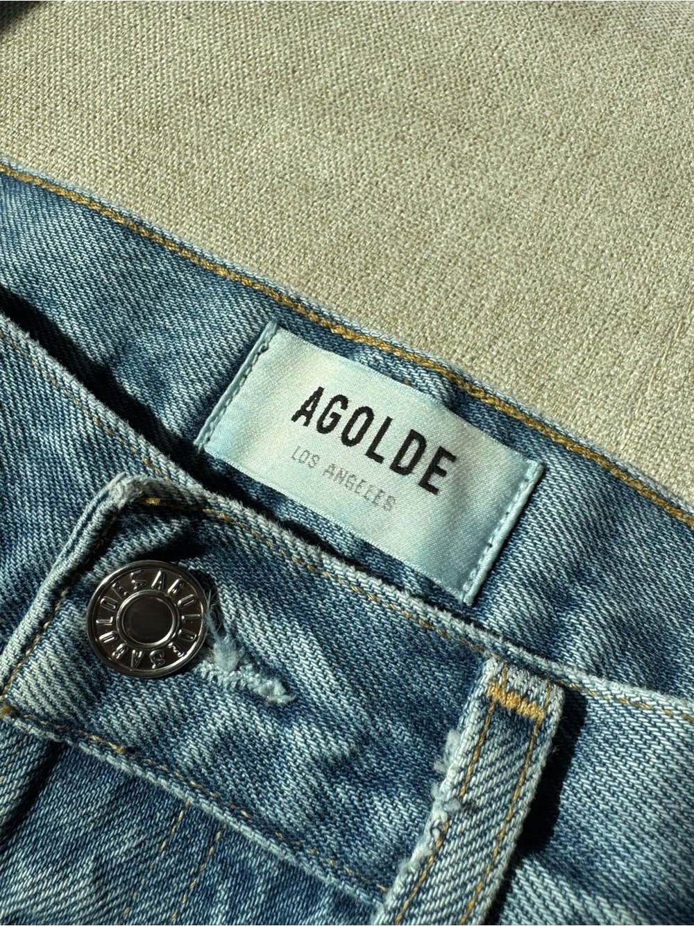 AGOLDE 90s Jeans Ripped Light Wash - Picture 10 of 12